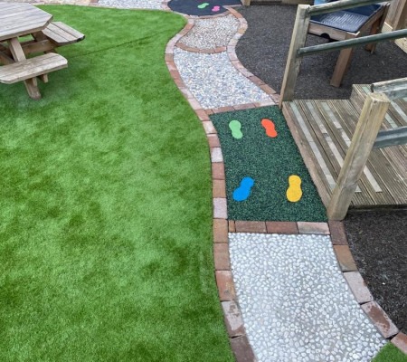 outdoor-area-at-eltham